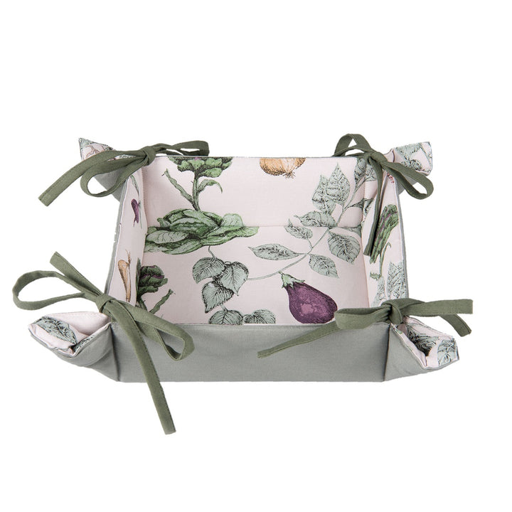 7ace9900-ade7-40bf-9df8-ee27c1a009c5