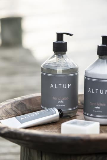 9aca5b81-e538-4689-83a2-7a3544bf2bbc